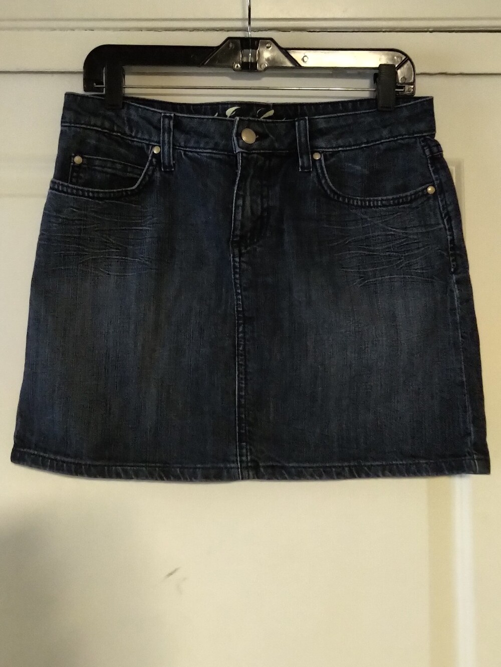 BRAND NEW Juicy Couture Denim Skirt - Size 28